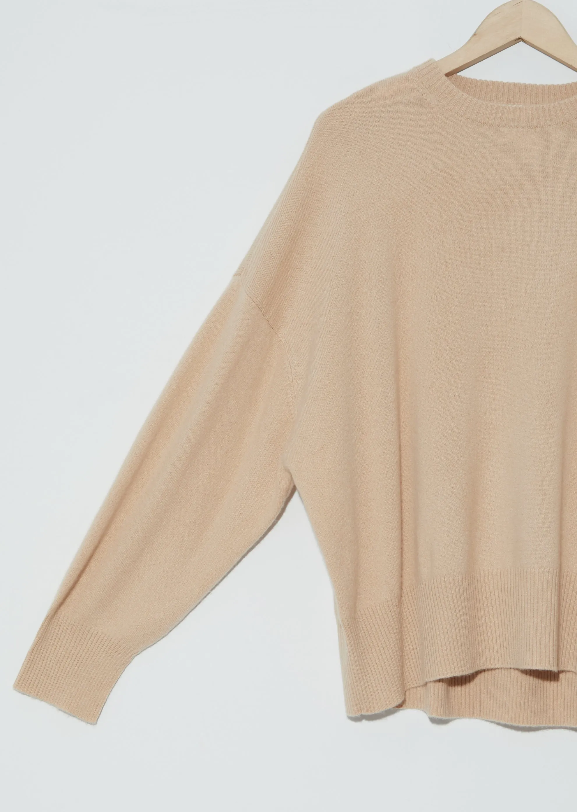 Anaa Cashmere Sweater — Beige
