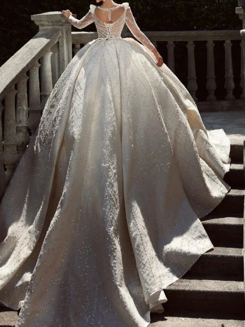Ball Gown Weeding Dress Shiny Beading Pearls Bride Robe Modest