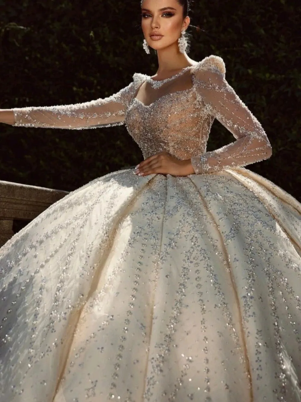 Ball Gown Weeding Dress Shiny Beading Pearls Bride Robe Modest