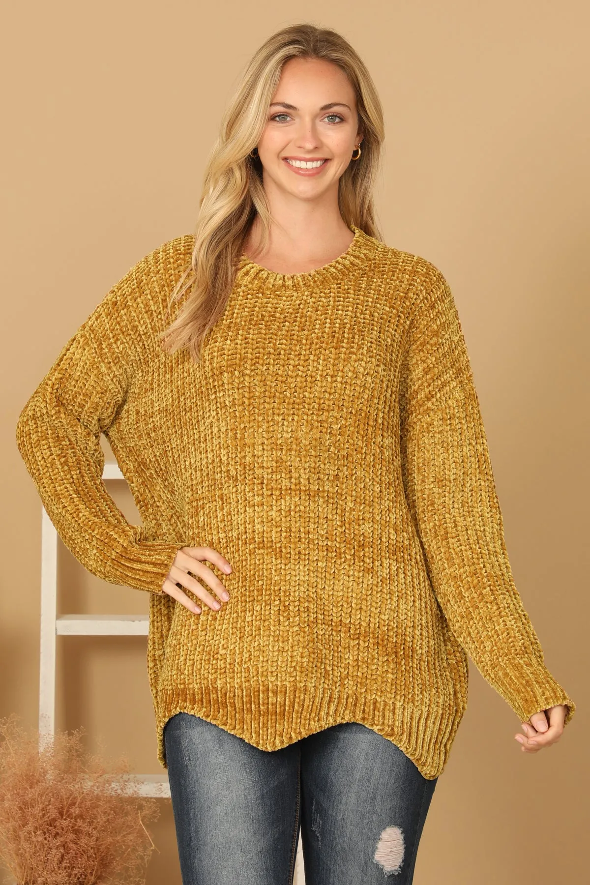 CHUNKY CHENILLE KNIT SWEATER WITH SCALLOPED HEM SWEATER