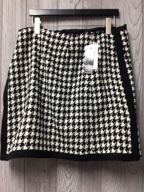 ECI Skirt Suit Size 14 New
