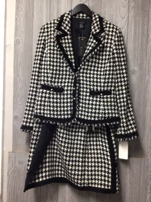 ECI Skirt Suit Size 14 New
