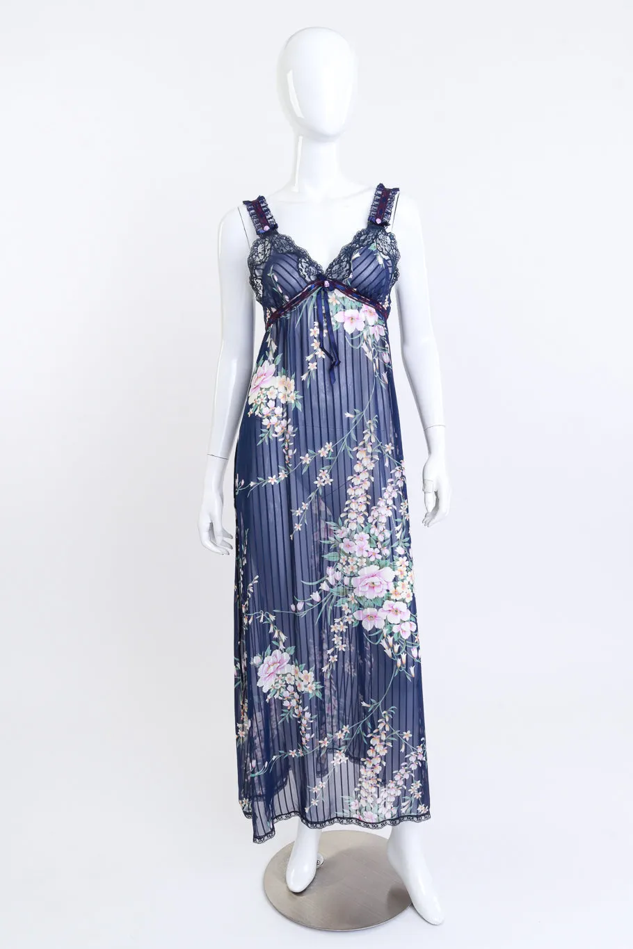 Floral Lace Nightgown & Robe Set