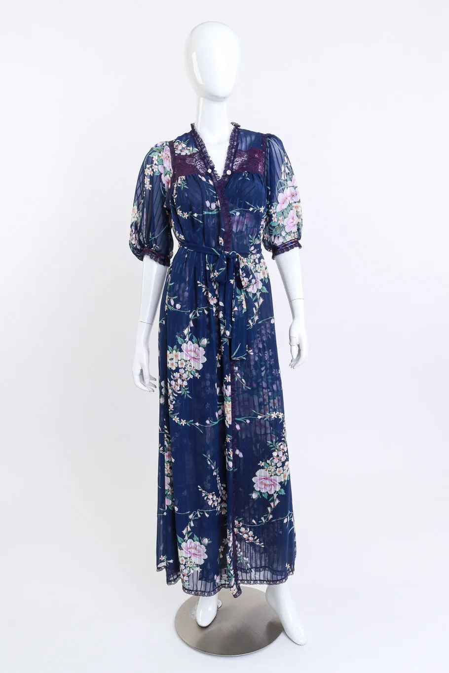 Floral Lace Nightgown & Robe Set
