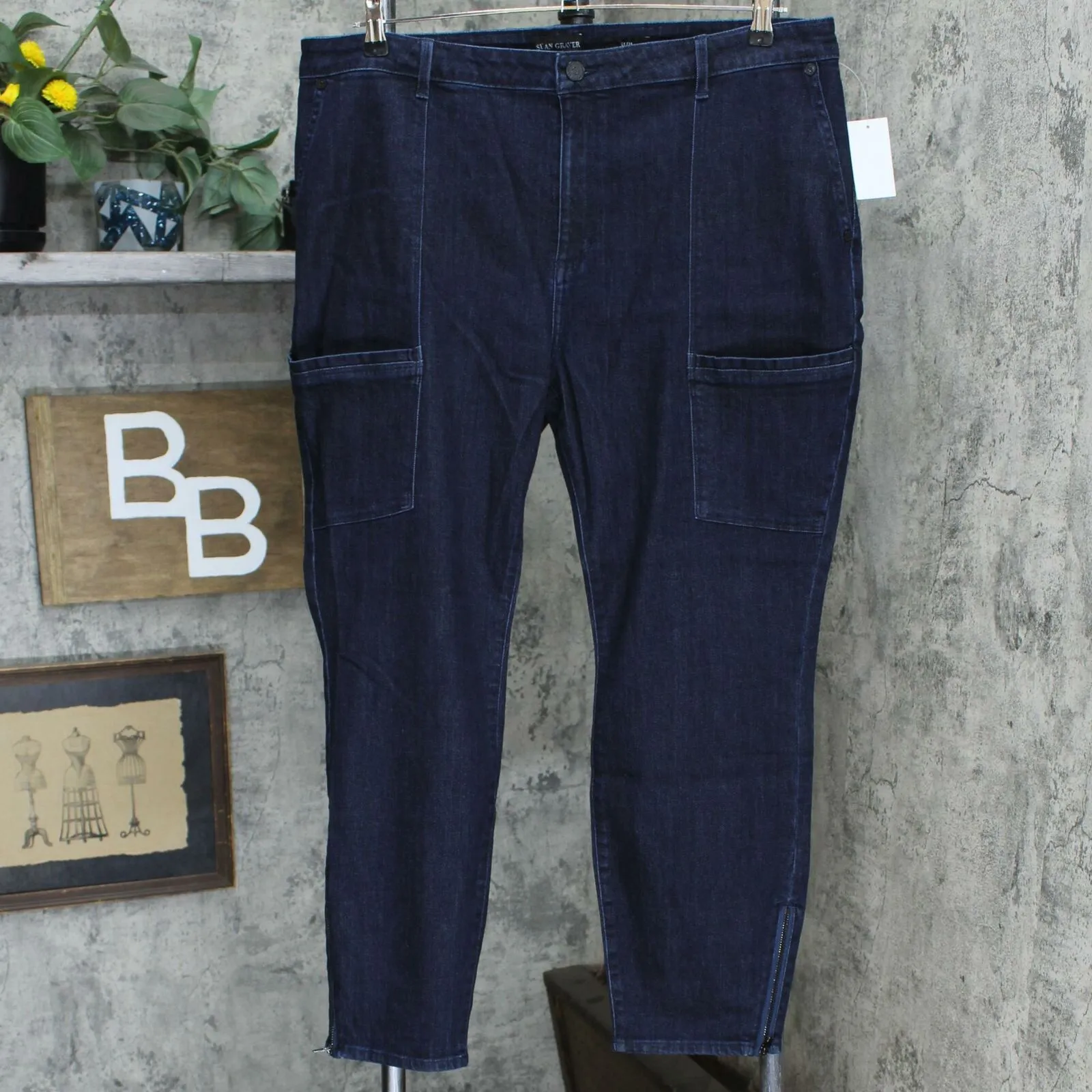 NWT Susan Graver Petite High Stretch Denim Zip Front Ankle Jeans. A372476 20WP