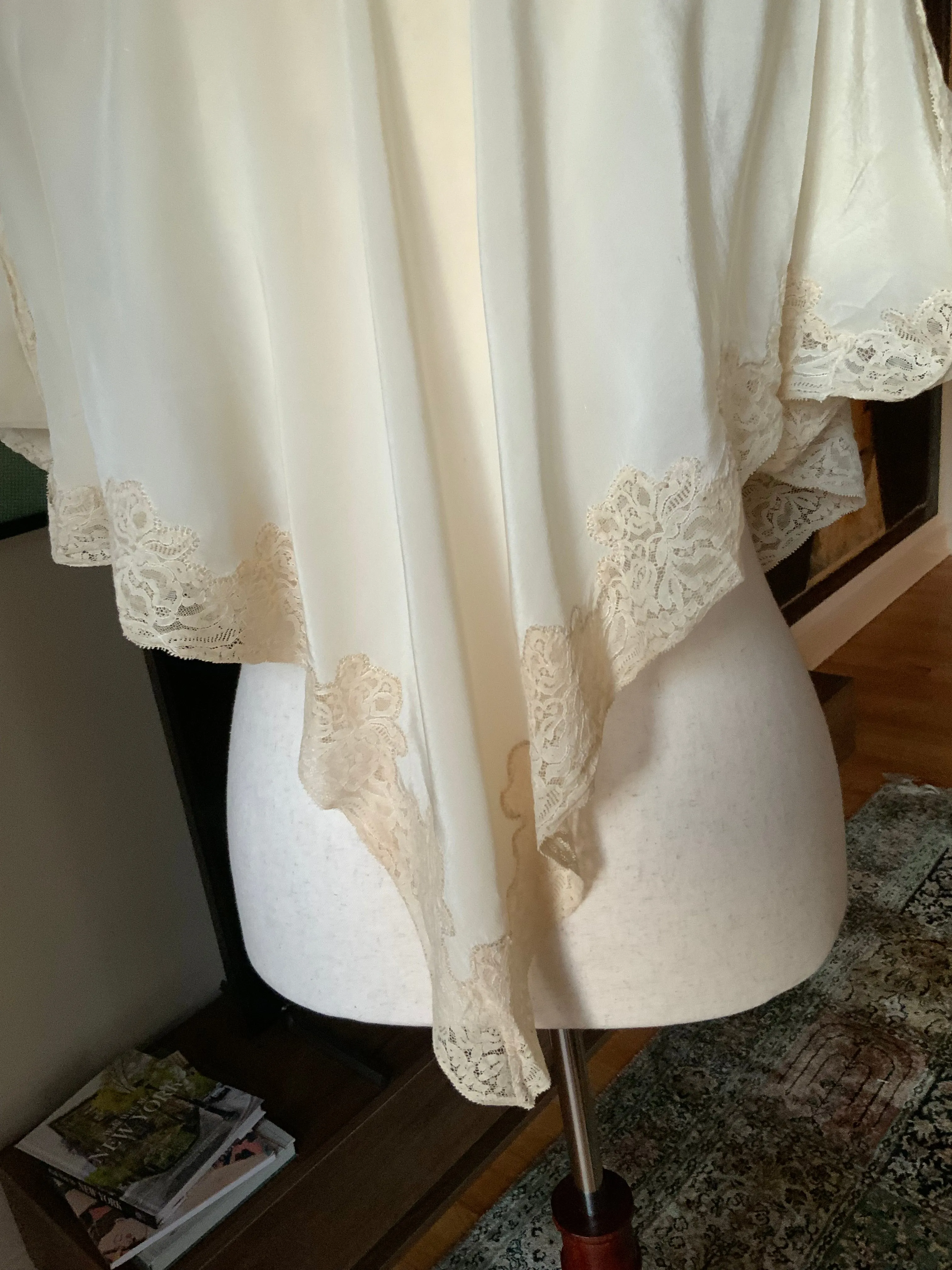 Pure Silk Bed Jacket - Rare - 20s - 20O