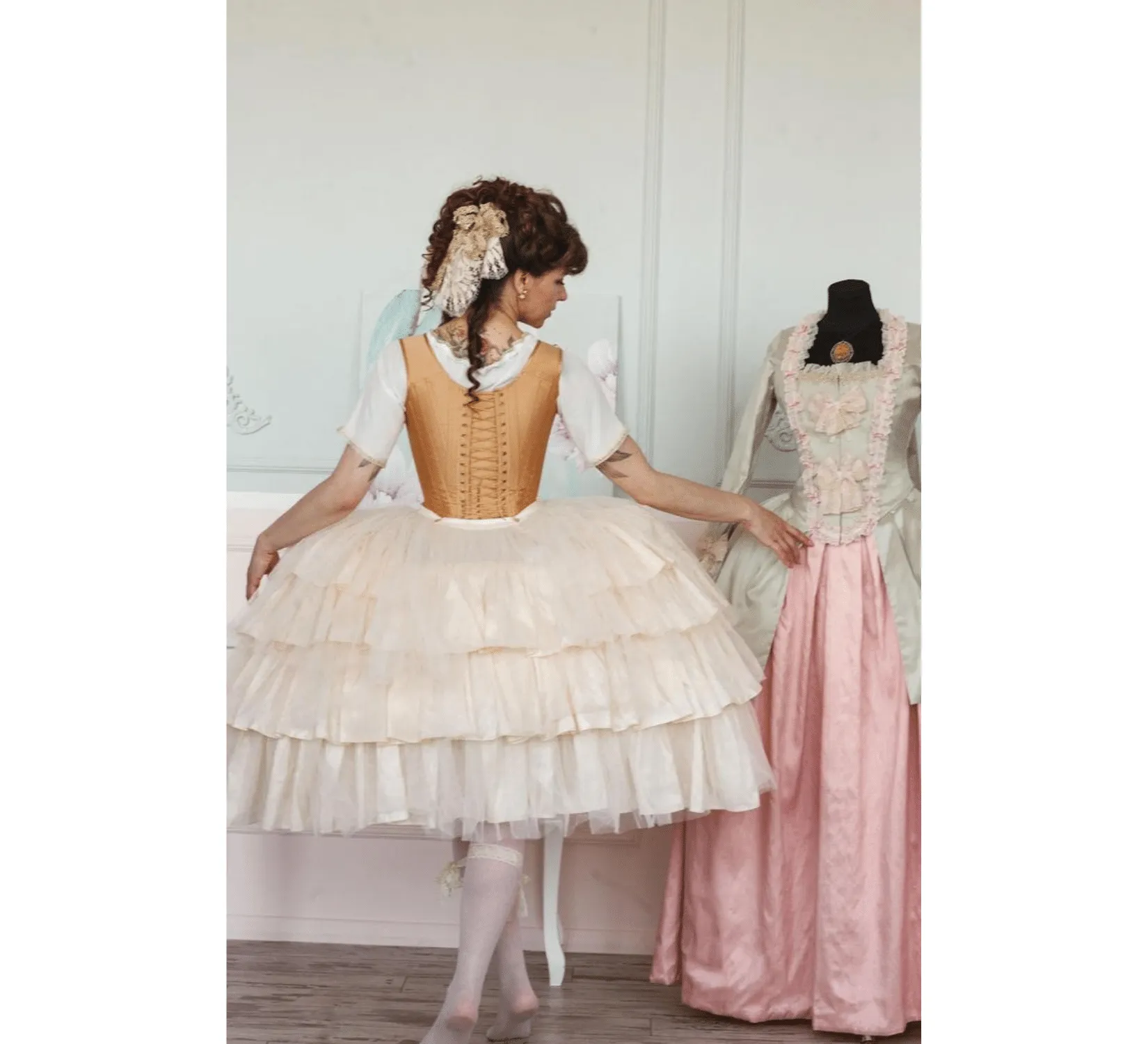 Rococo Marie-Antoinette 18 century gold silk corset