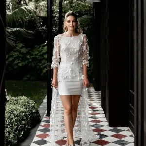 Short Wedding Dress With Train Lace Appliques Backless Floor Length