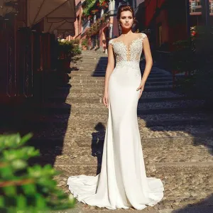 Sweetheart Bridal Gown Lace Appliques Long Train Bride Gowns