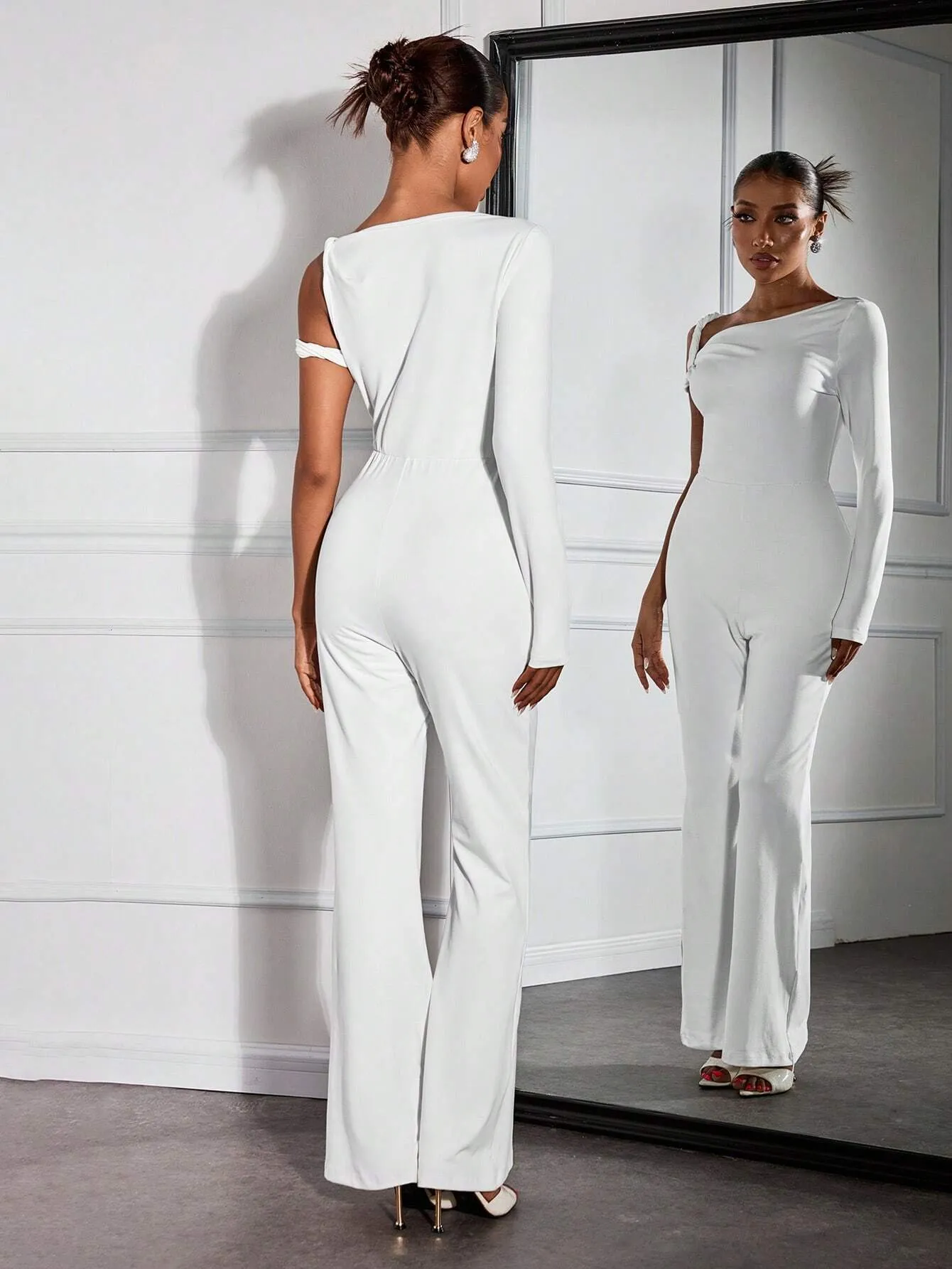SXY White Asymmetrical Shoulder Design Sexy Jumpsuits