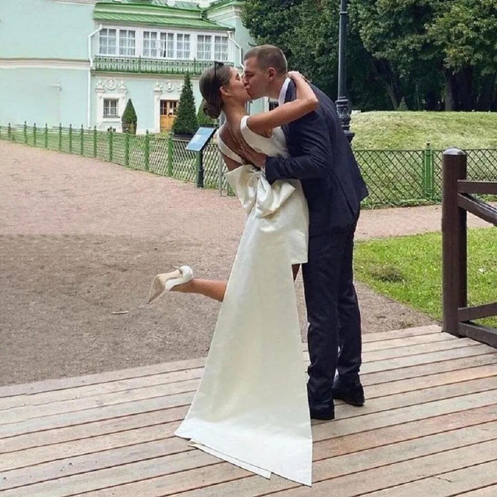 V Neck Bridal Gown Large Bow Custom Made Plus Size Open Back