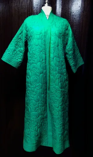 *VINTAGE '50s / '60s MACY'S MARCHIONESS METAL ZIP UP SILK & RAYON QUILTED DRESSING GOWN / ROBE MADE IN HONG KONG WITH METAL ZIPPER IN EMERALD ISLE