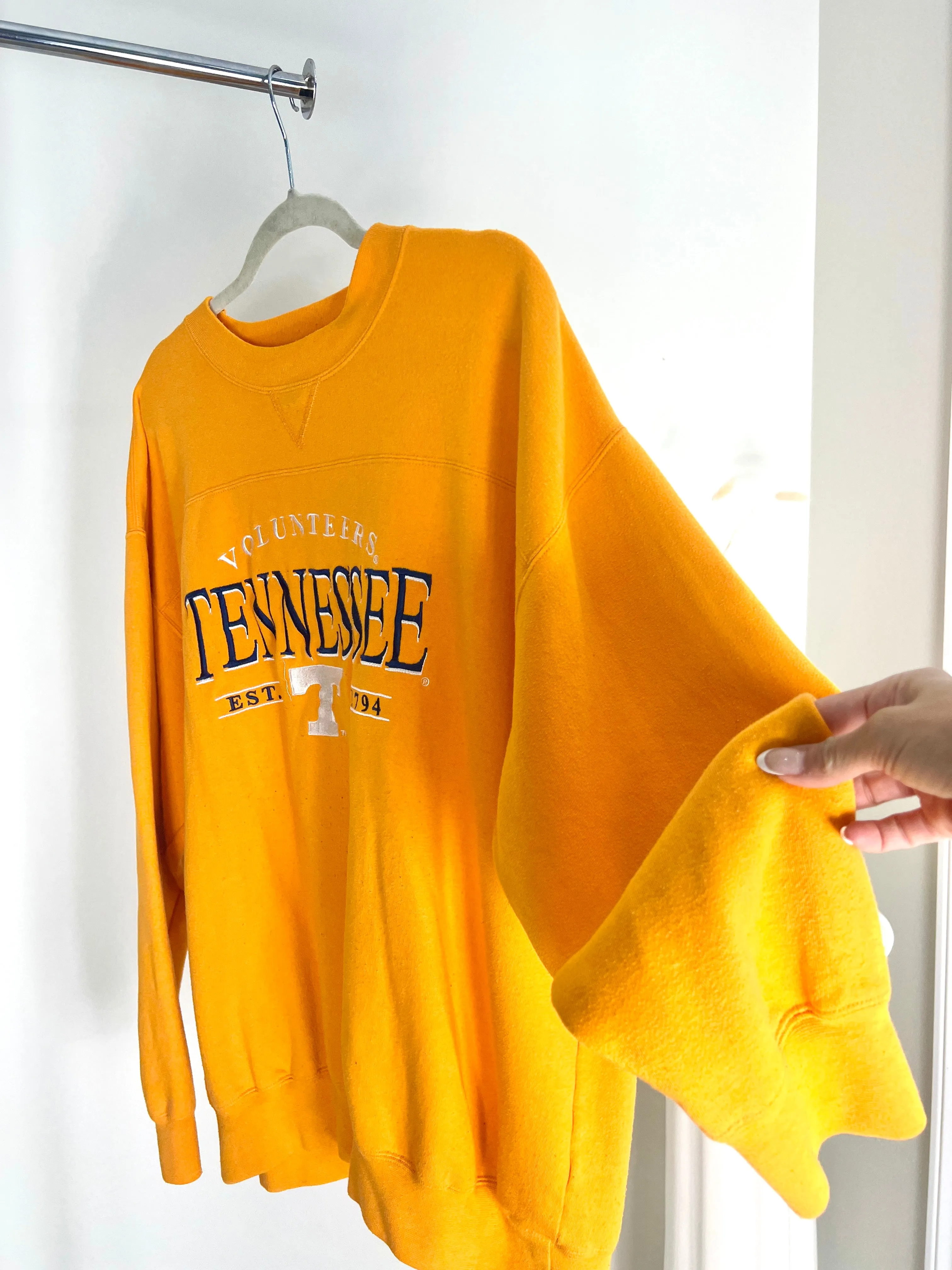 VINTAGE TENNESSEE VOLUNTEERS EMBROIDERED ORANGE CREWNECK