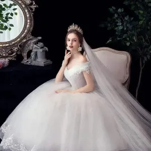 Wedding Dresses Illusion V-Neck Short Tulle Sequined Embroidery Beading