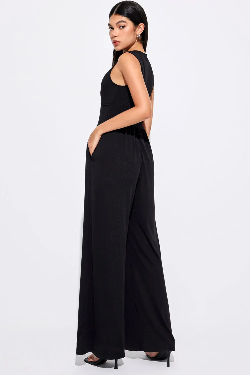 Women's Cinched Waist Sleeveless Wide Leg Jumpsuit